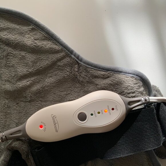 Sunbeam Heating Pad with Adjustable Settings - Brand New (No Box) - Picture 5 of 11